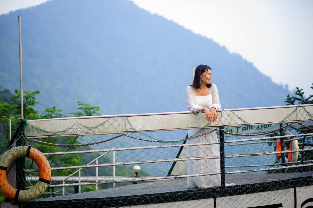 Du Thuyền Tam đảo * Hà Nội