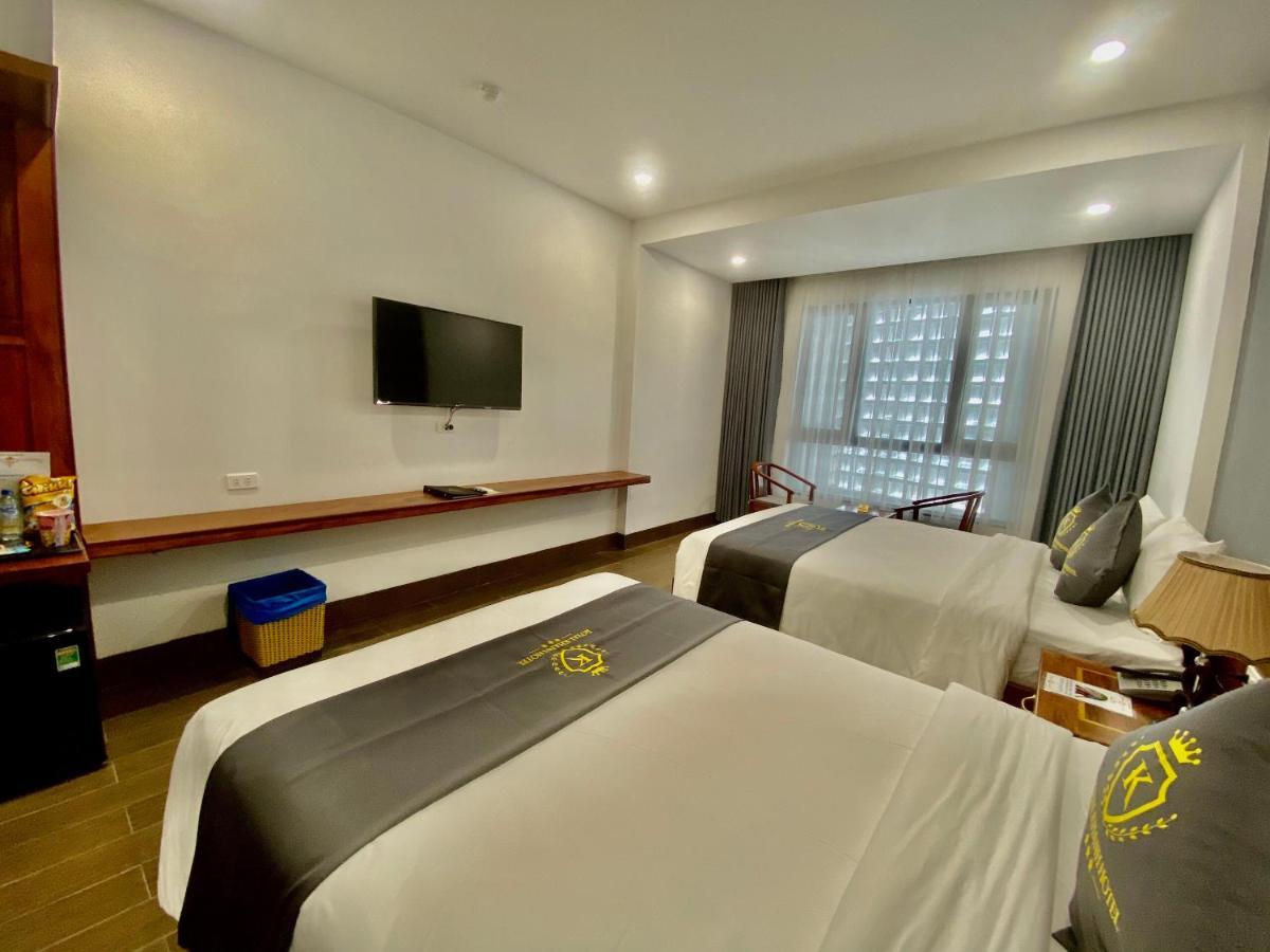 Khách sạn Royal Khanh 3*
