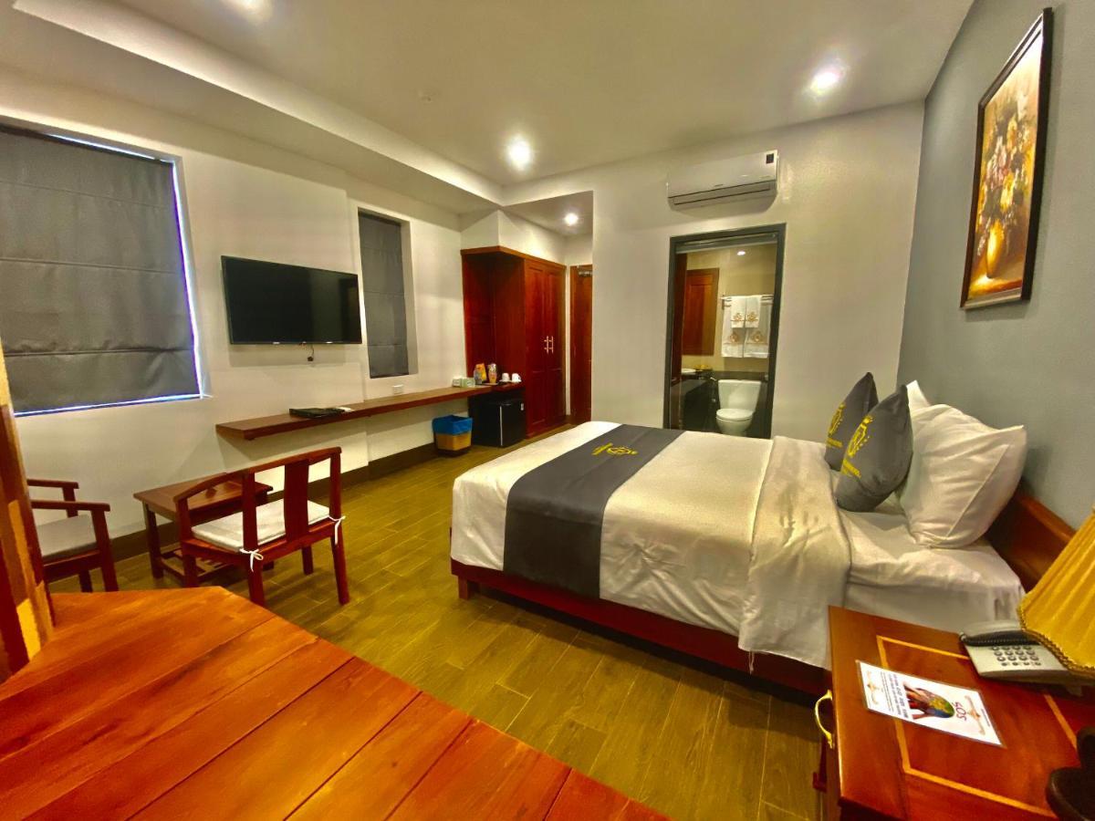 Royal Khanh Khách sạn 3*