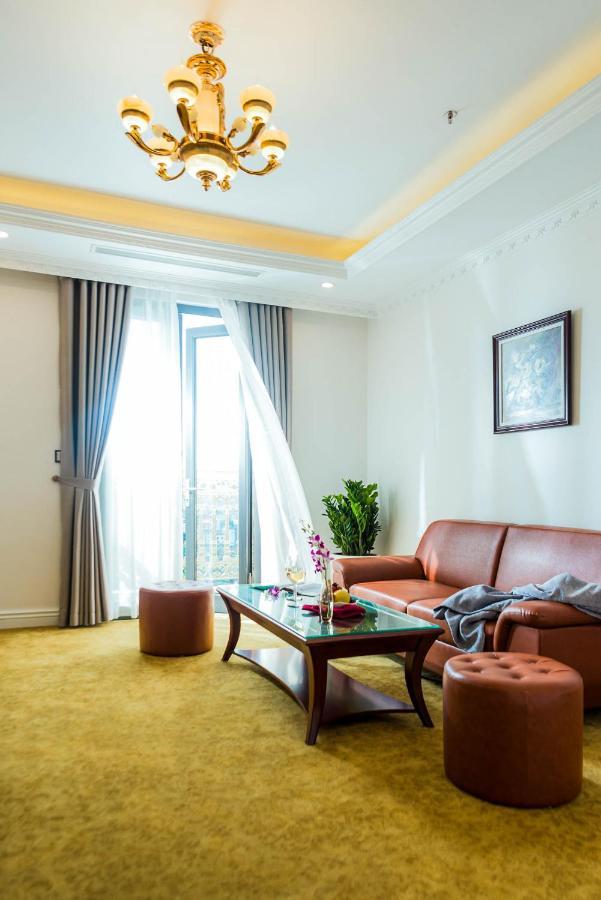 The Shine Khách sạn 4*