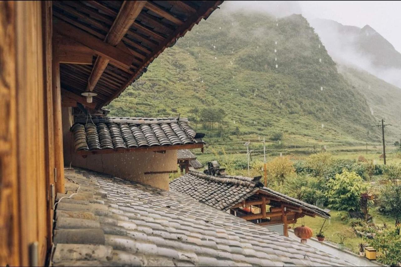 Clay House * Meo Vac