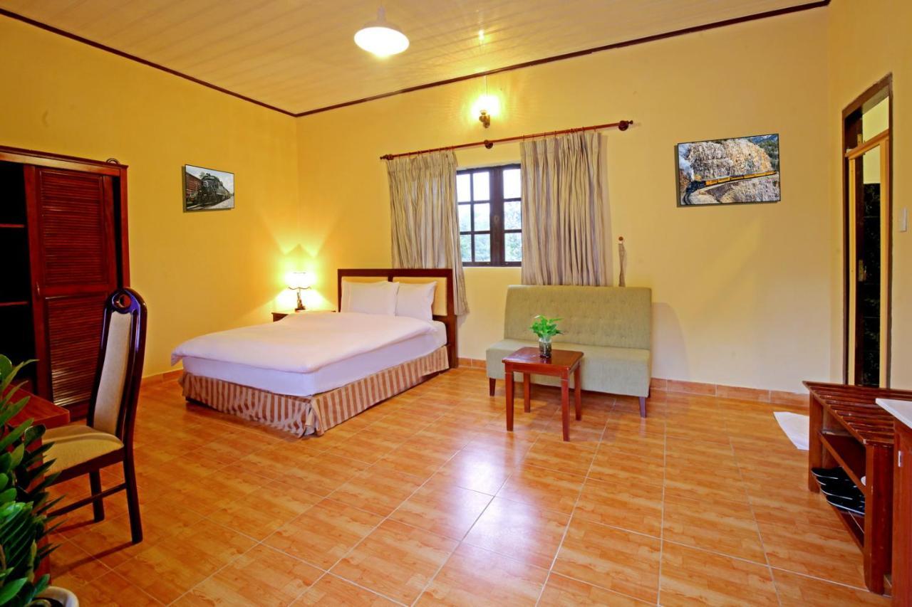 Train Aparthotel