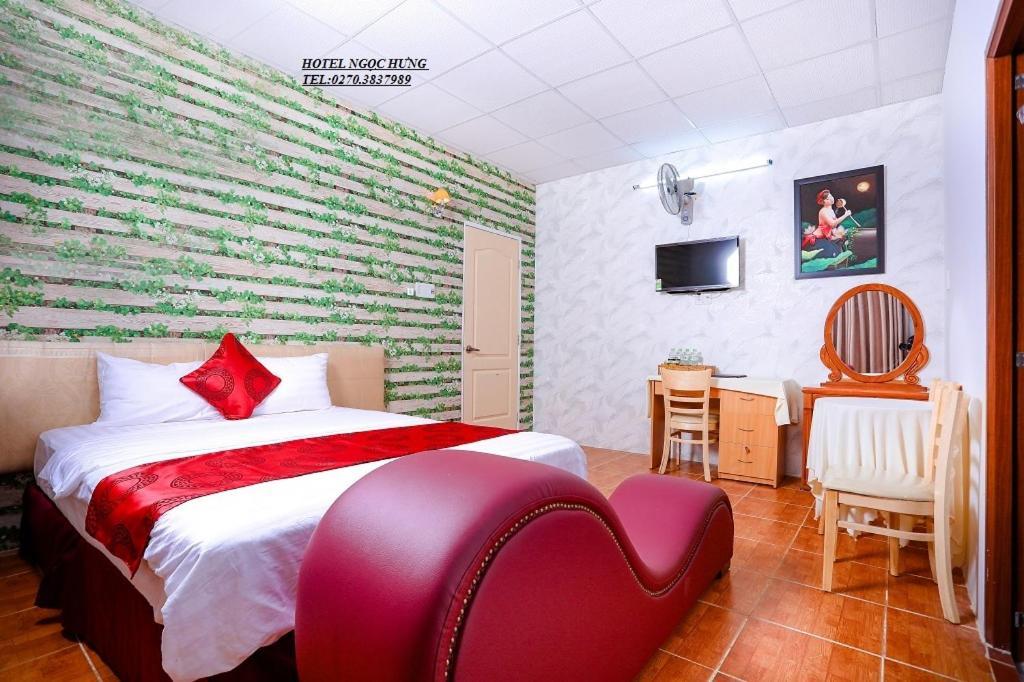 Ngoc Hung Hotel *