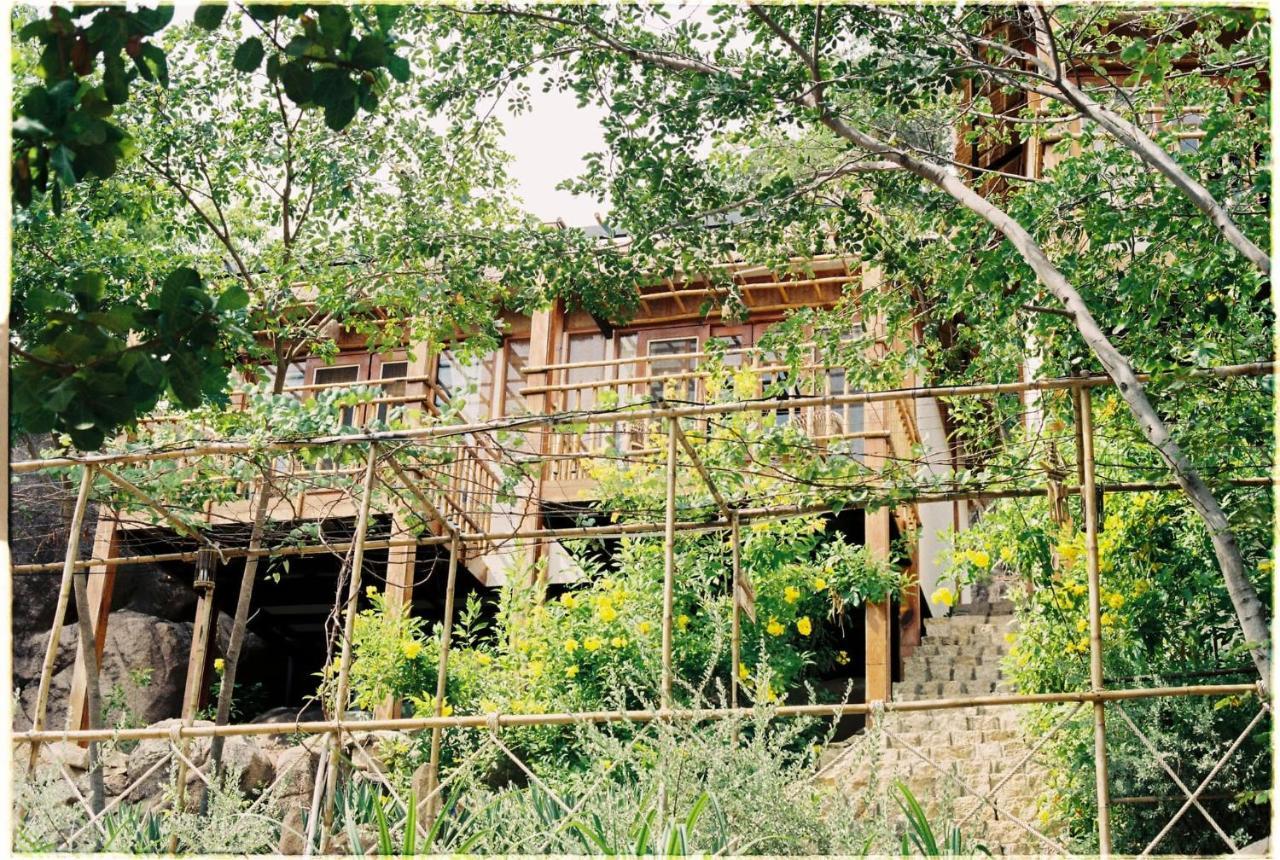 Escalade Experience Cam Ranh