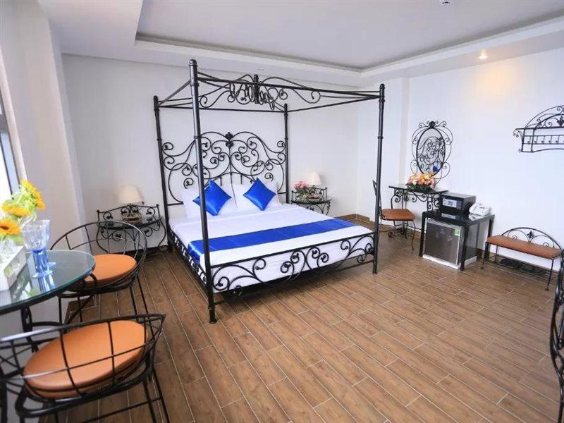 Hotel Azura Gold & 4*