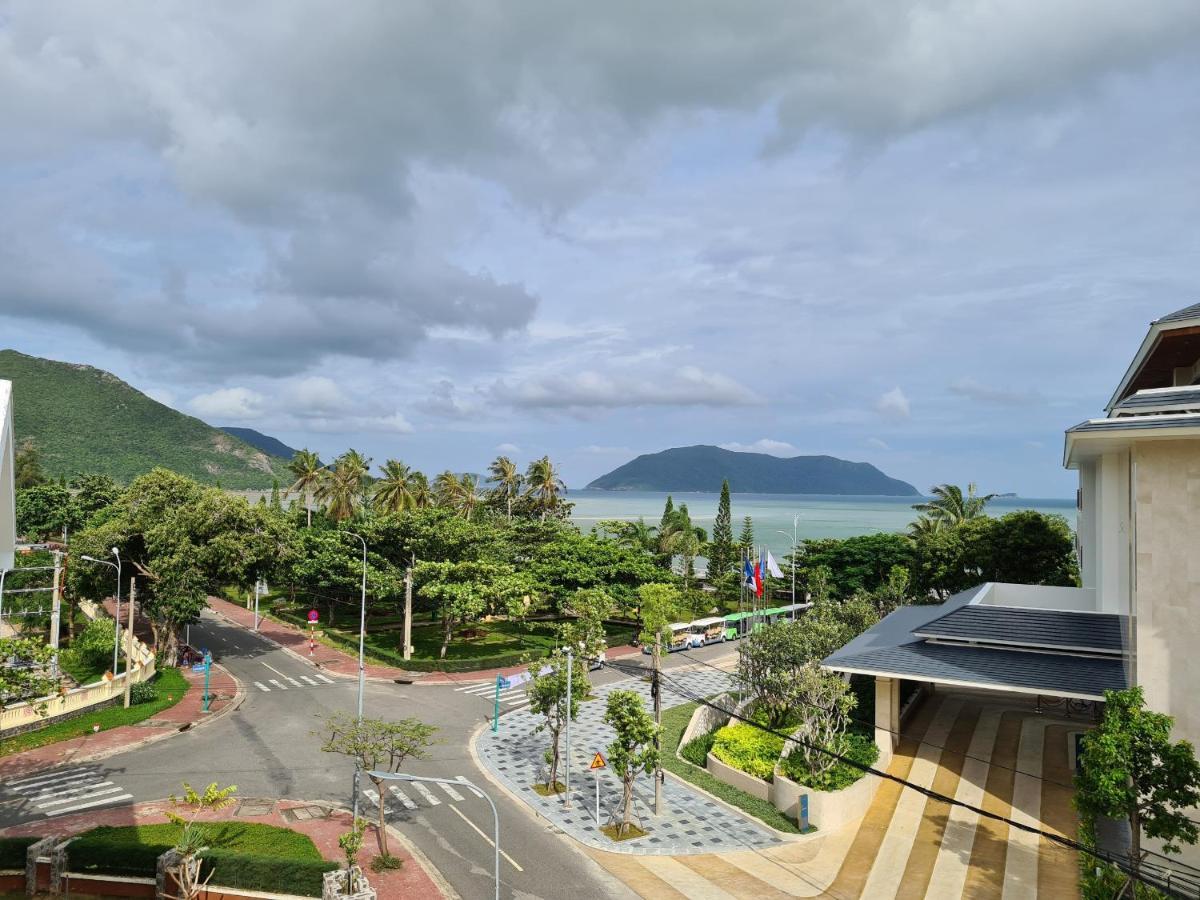 Con Dao Tan Son Nhat Hotel Chi Khu Co Ong