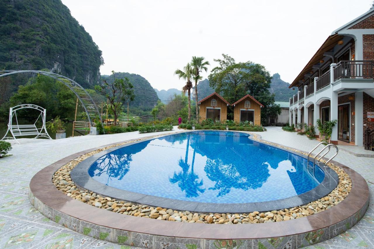 Hotel Hoanglong Riverside
