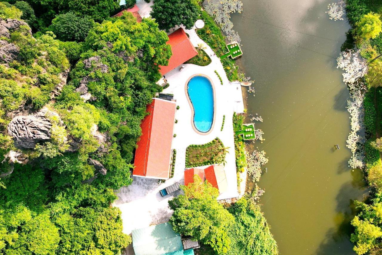 Hotel Hoanglong Riverside