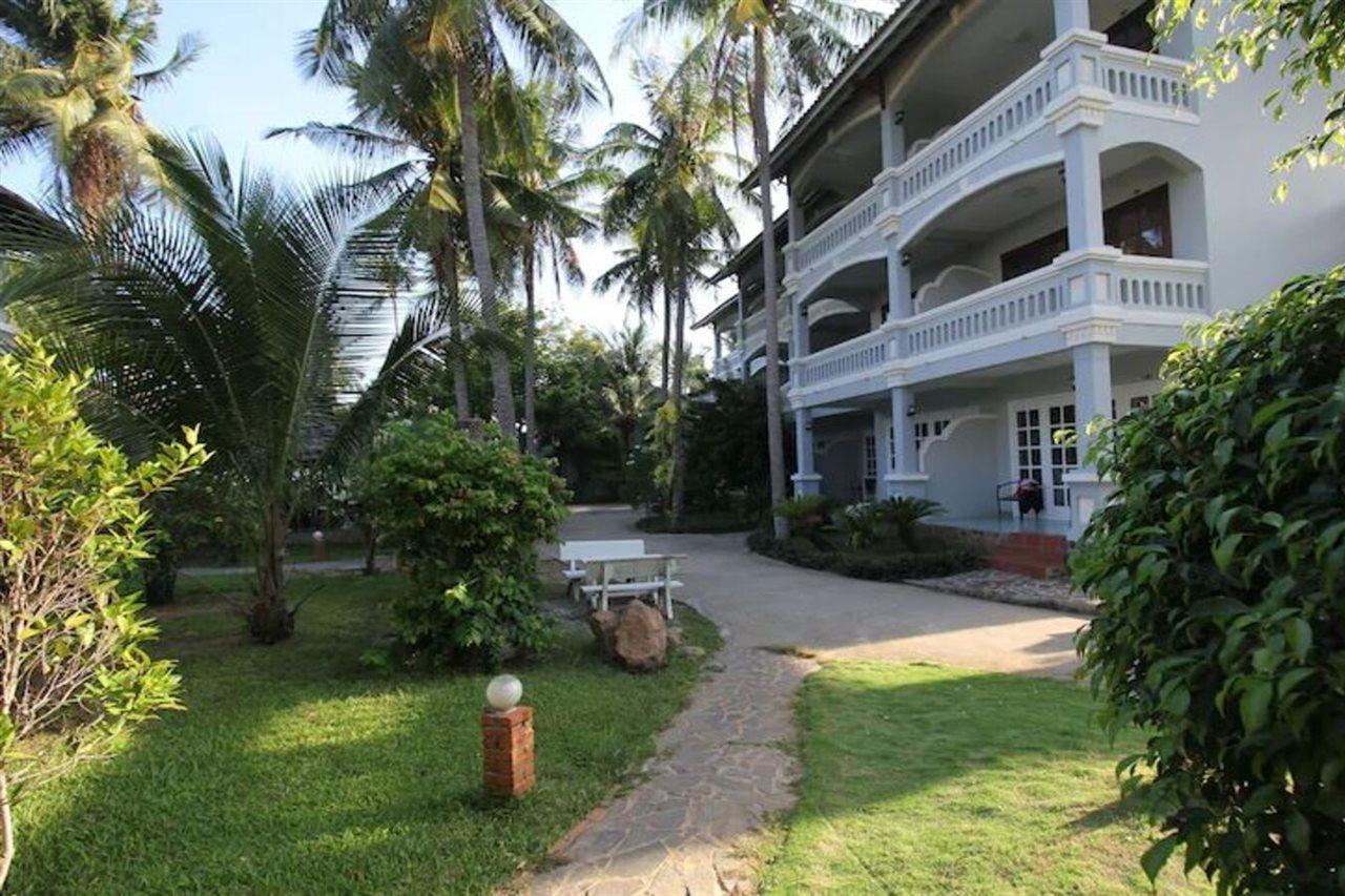 Little Paris Resort 4*