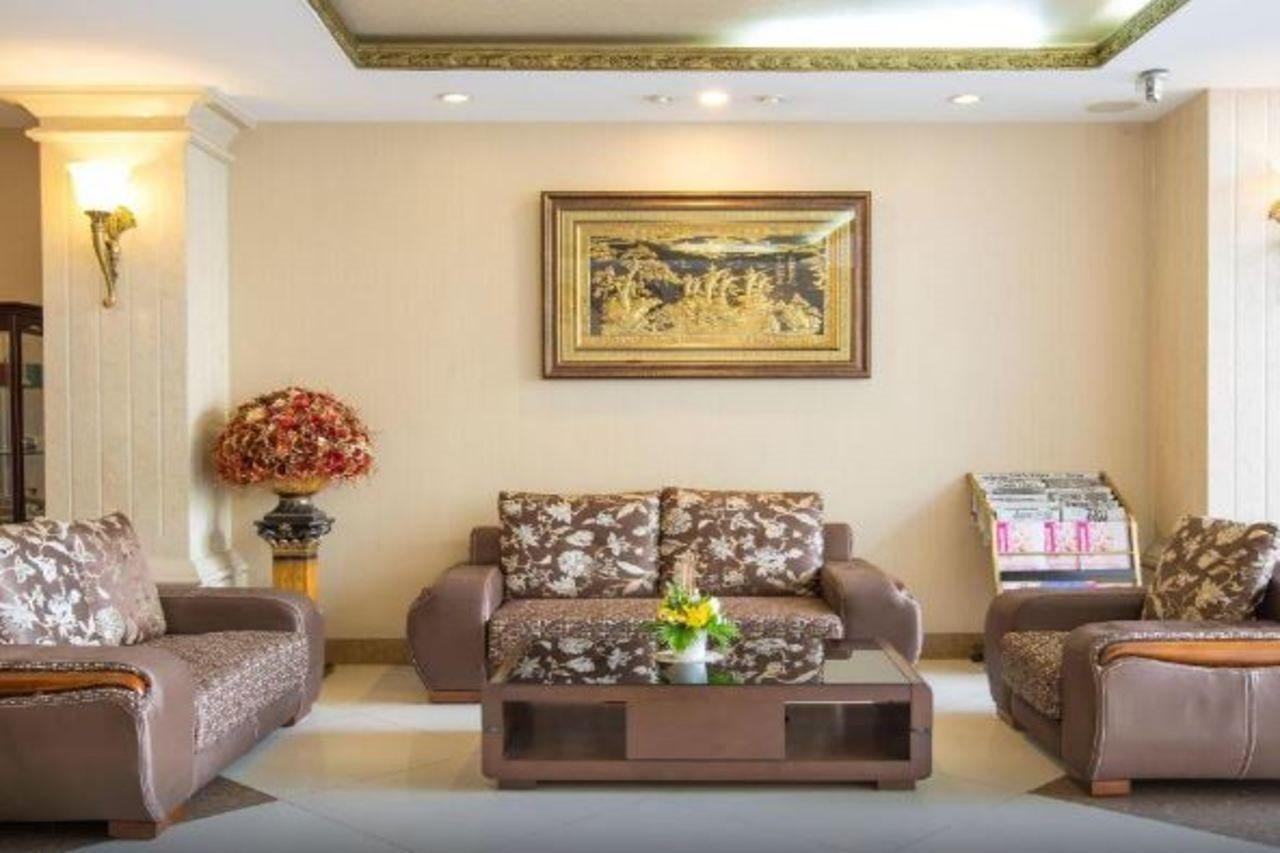 Hotel Reddoorz Premium White Lion