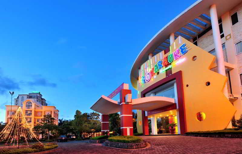 Hotel Camela & 4*
