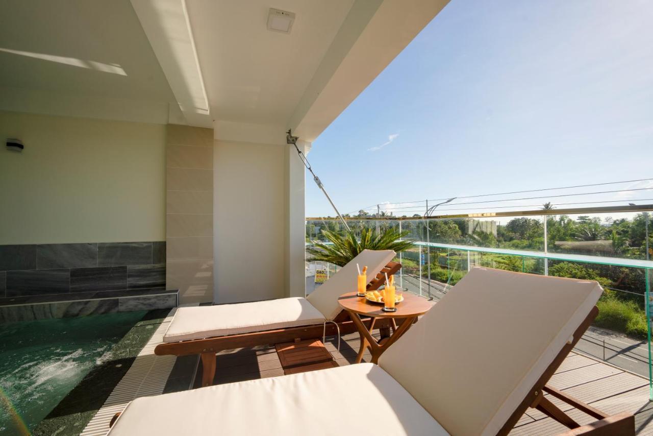 Hotel Um-pq