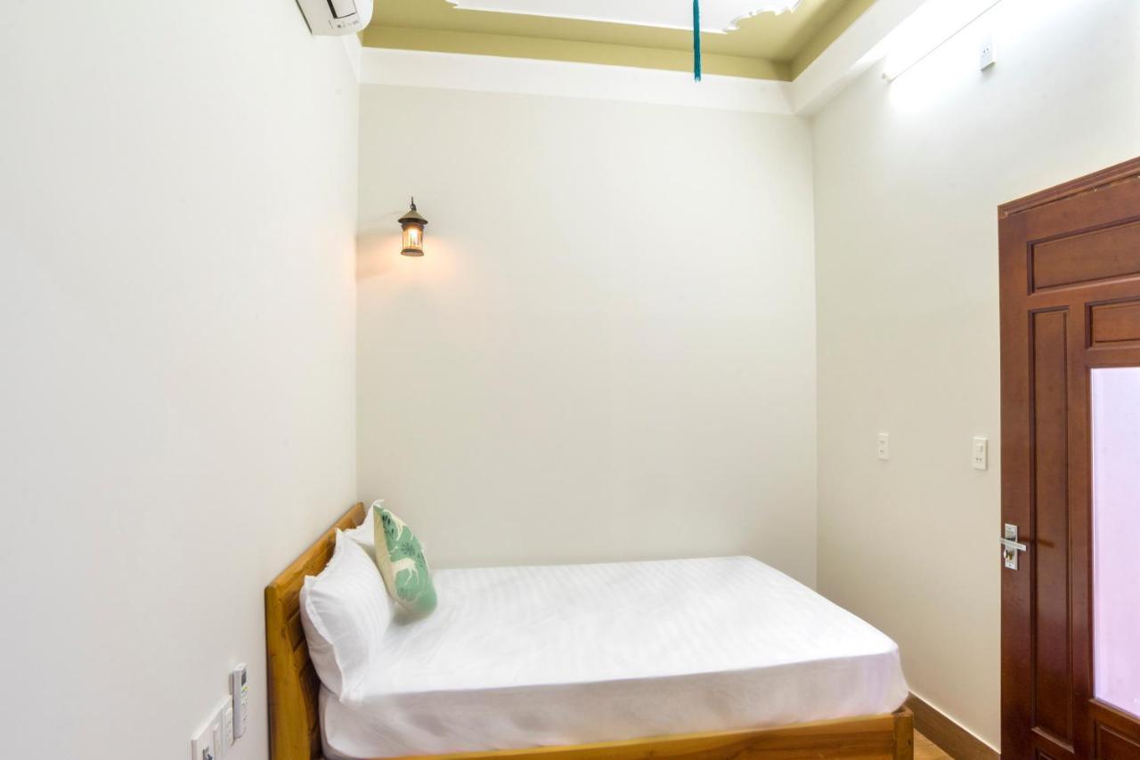 Công Mẫn Khách sạn hẻo lánh *