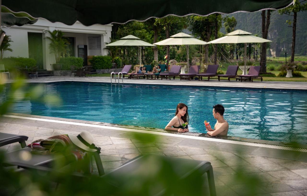 Hidden Charm & 4* Ninh Binh