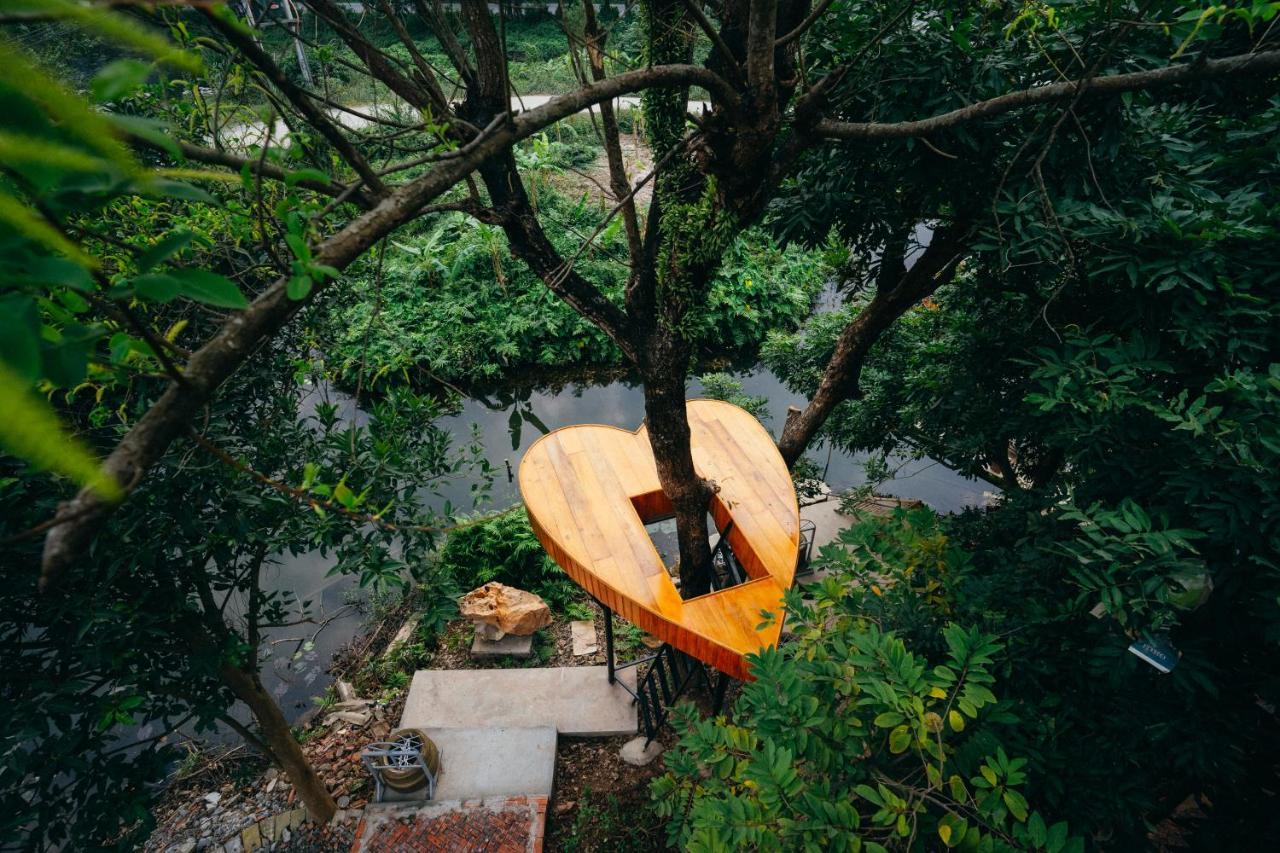 Trang An Freedom Hood Ninh Binh