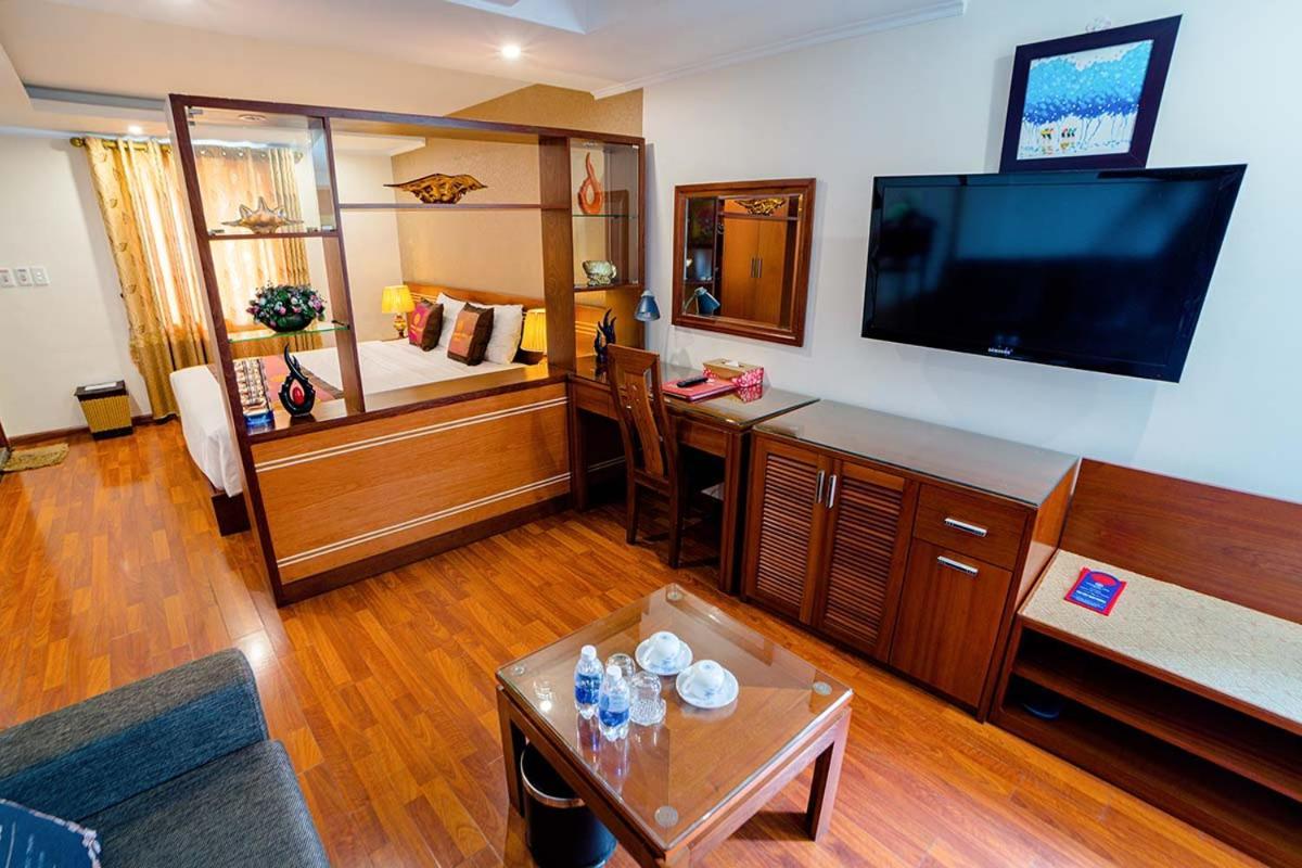 Hoang 3* Hai Phong