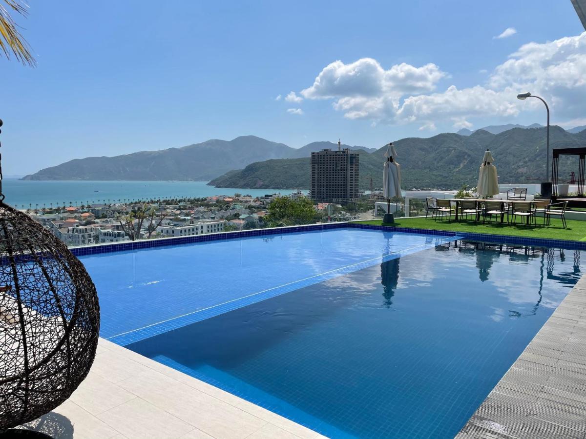 Harbor View Villa *