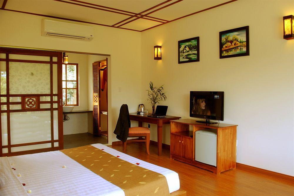 Khách sạn Riverside Bamboo Hội An