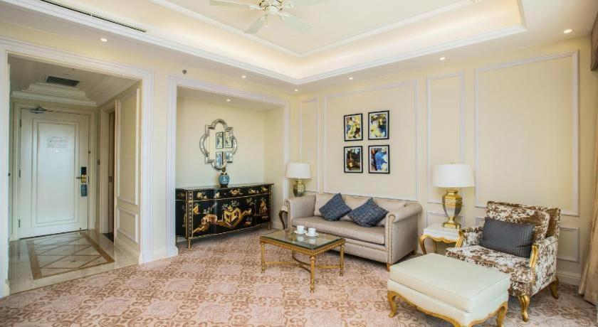 Vinoasis Phu Quoc Hotel