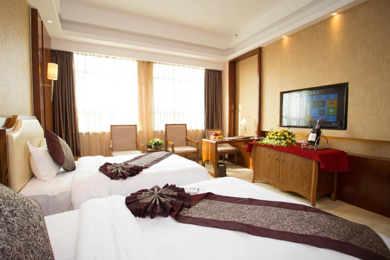 Hong Grand Hotel 5*