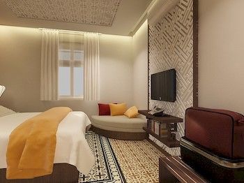 Royal Riverside & 4* Hoi An