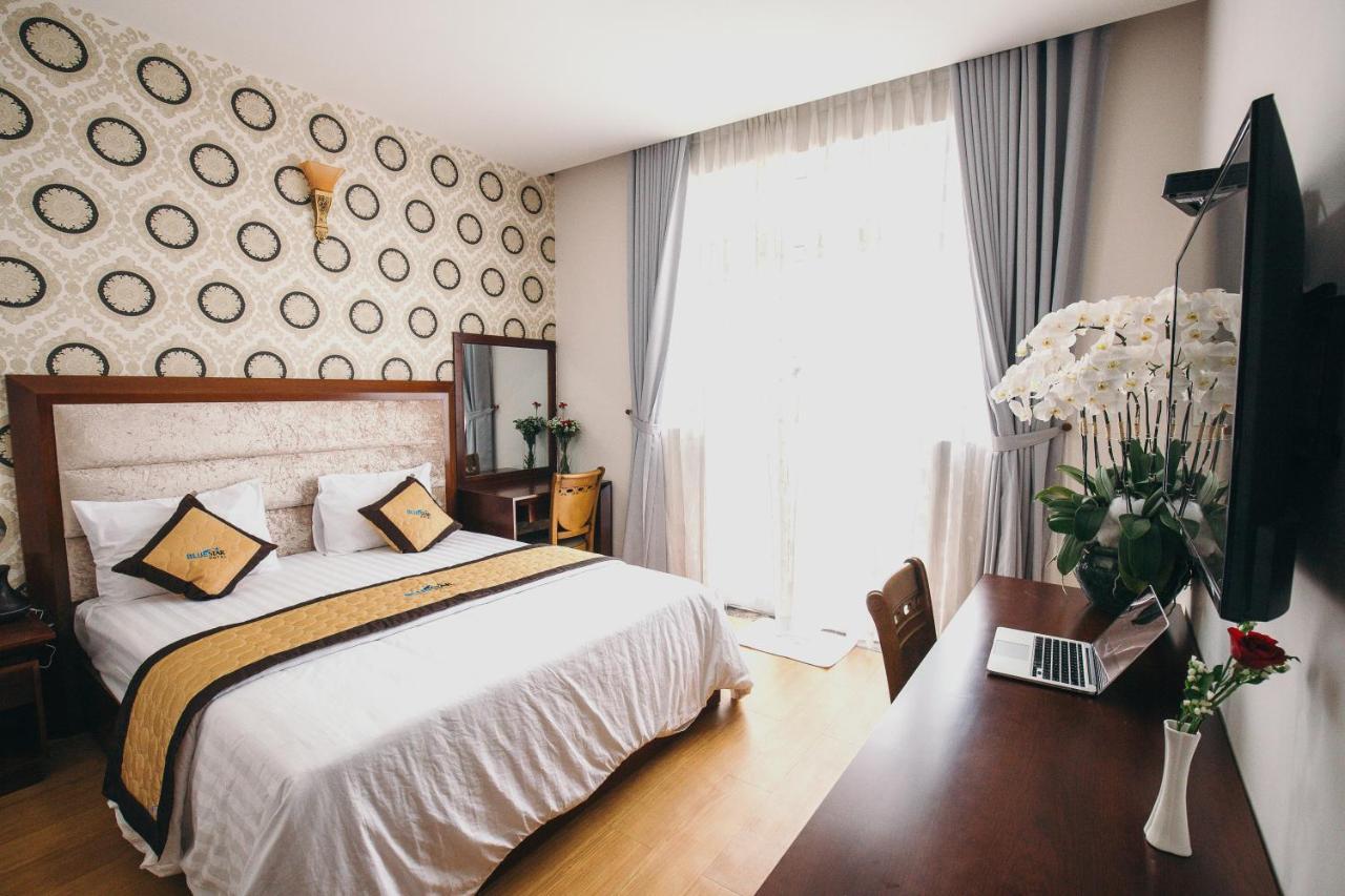 Blue Star Hotel *
