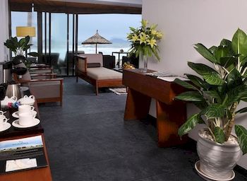Khách sạn Palace 4*