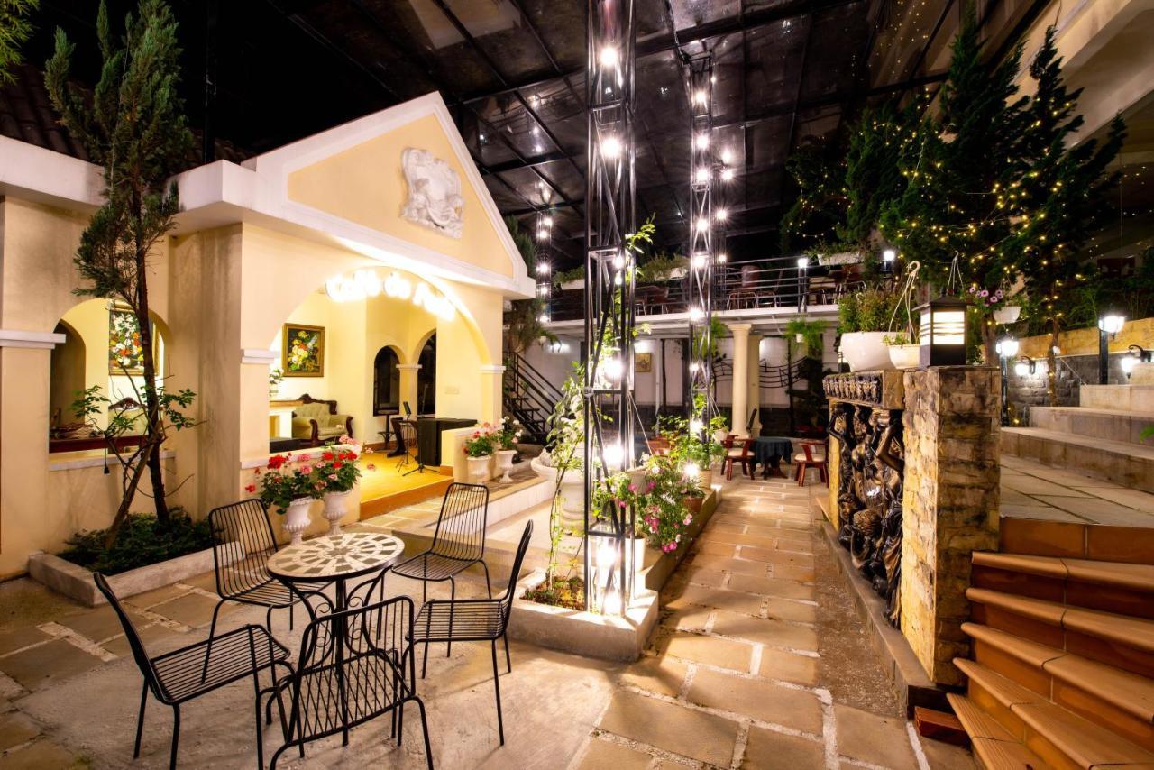 Le Petit Paris 3*