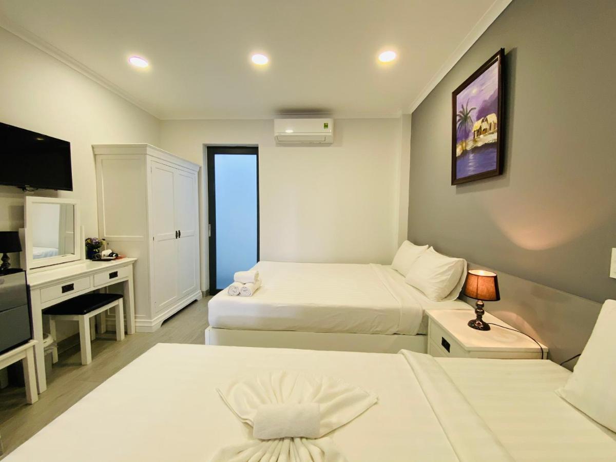 Hotel Vivian