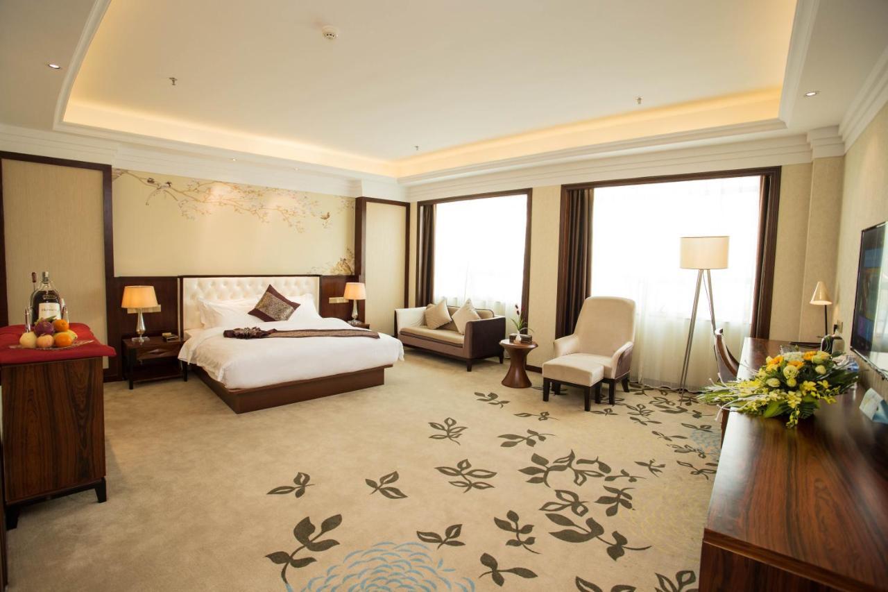 Hong Grand Hotel 5*