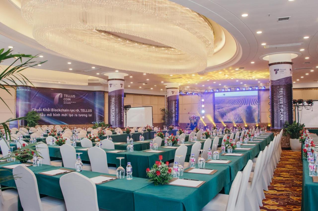 Hong Grand