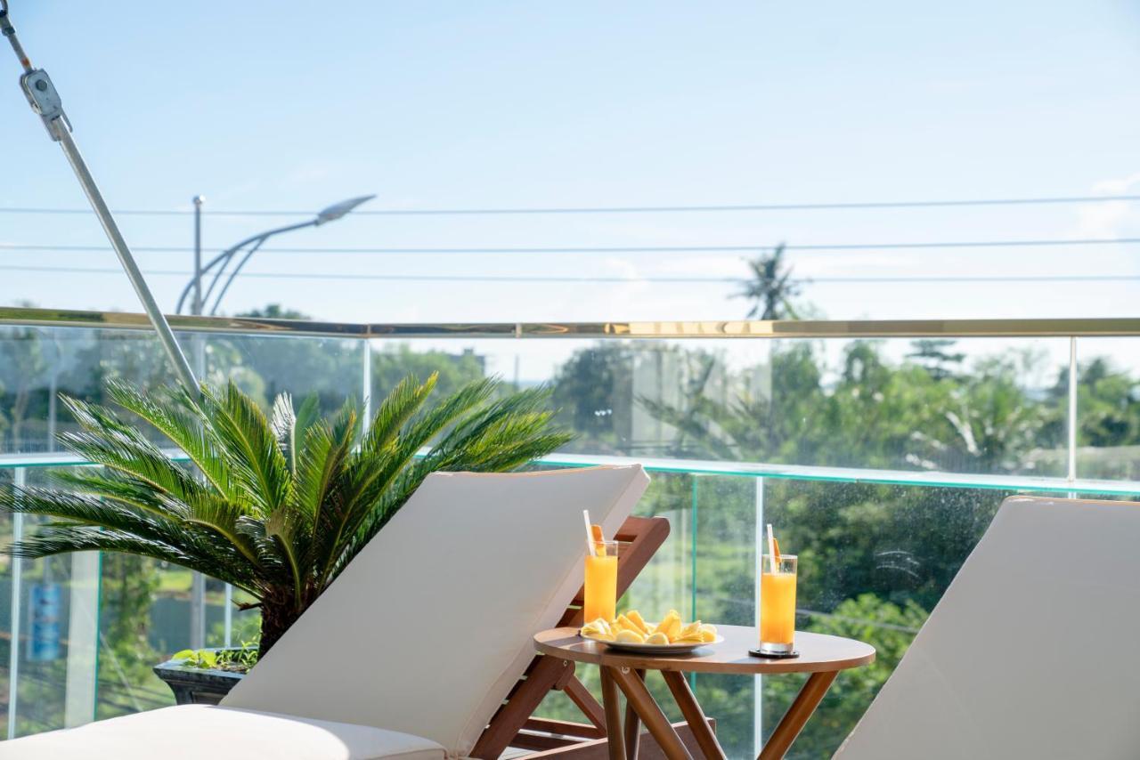 Um-pq Hotel *