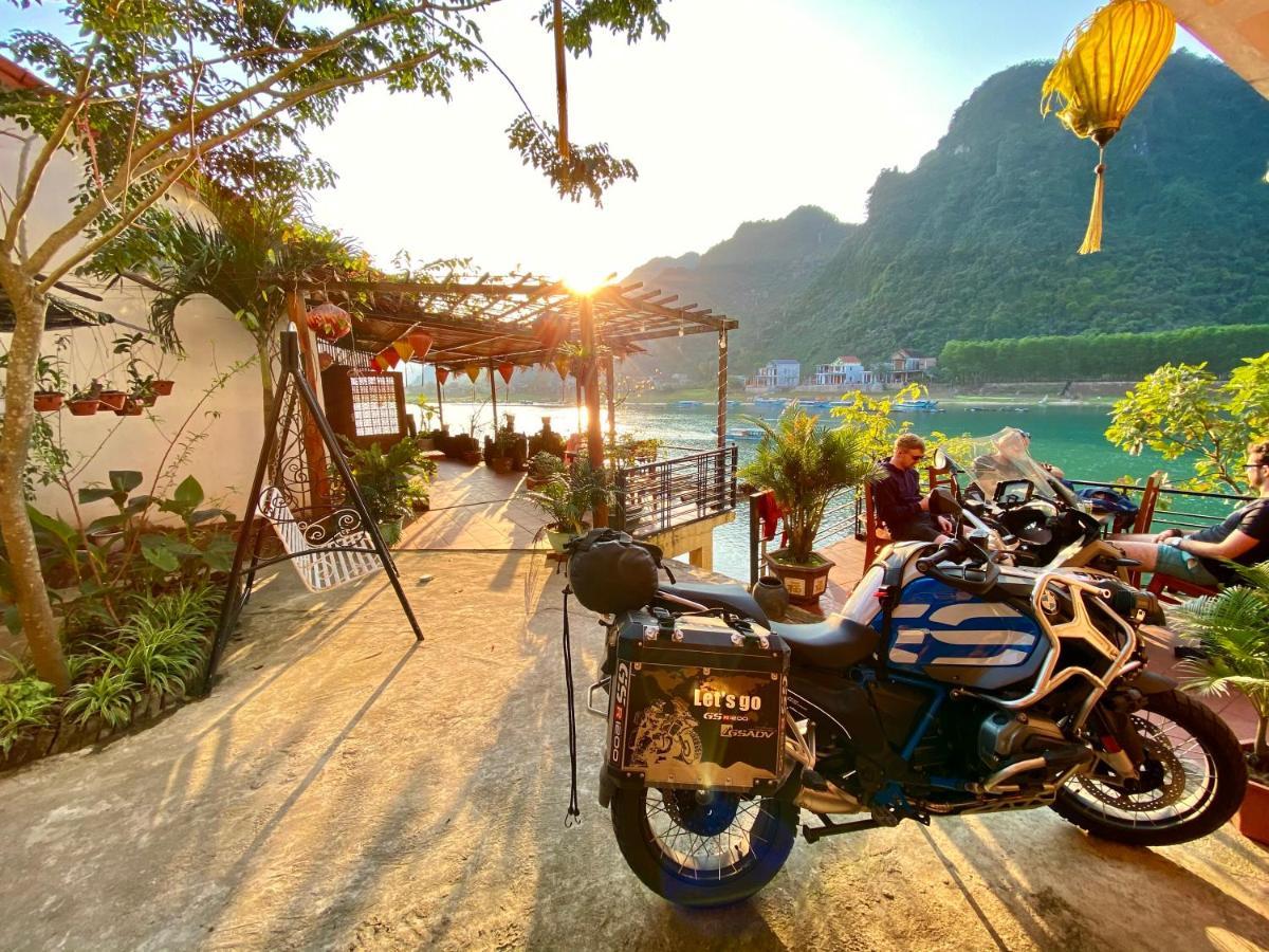 Coco Riverside Hotel