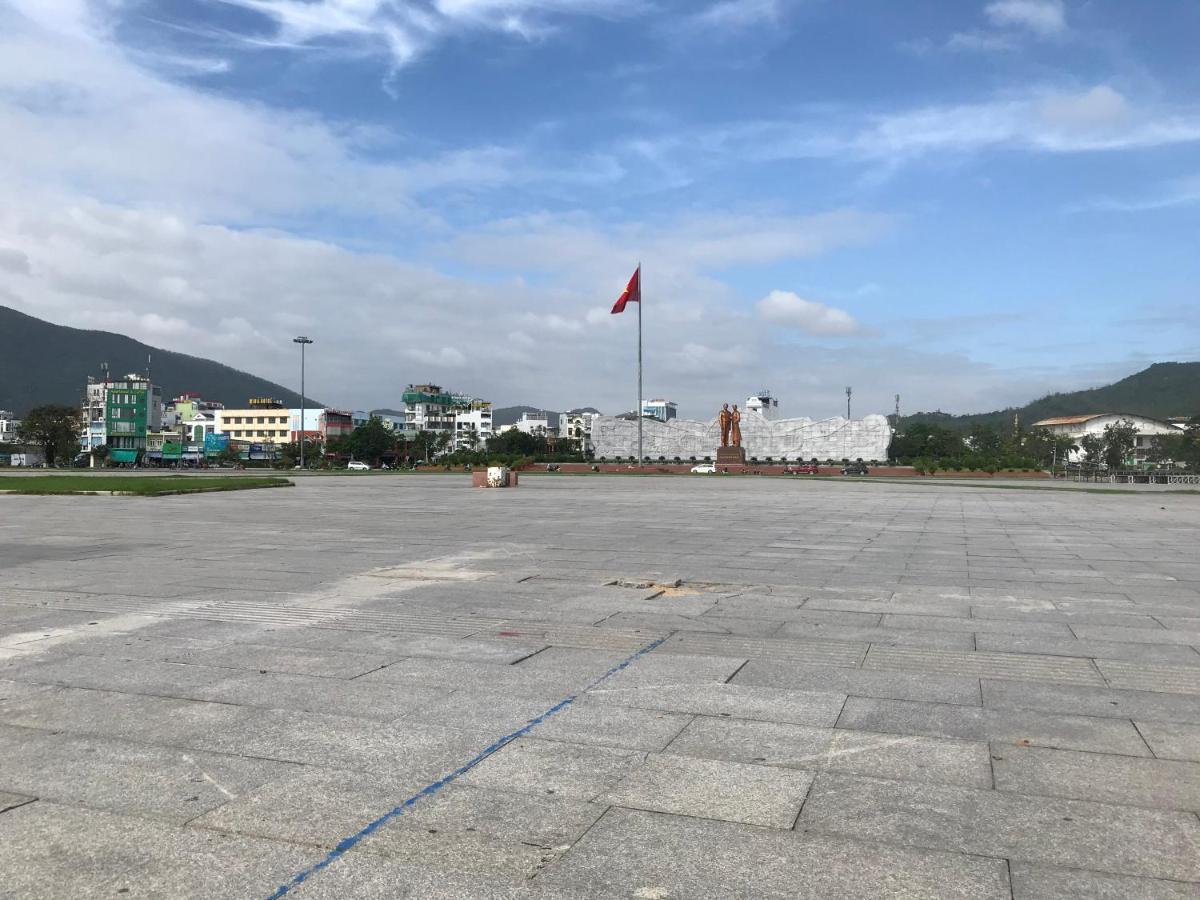 Hoàng Hưng Khách sạn *