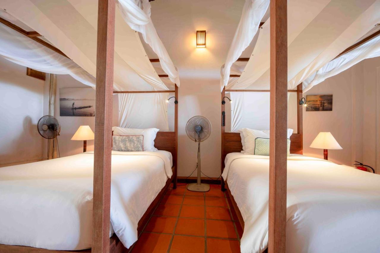 Mango Bay 3*