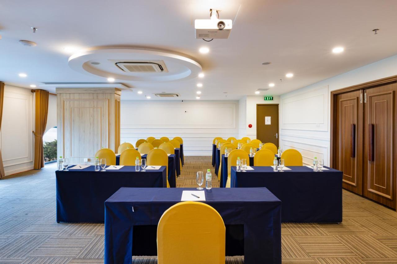 Imperial Khách sạn 4*