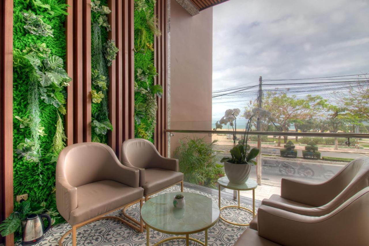 La Vague Hotel 4*