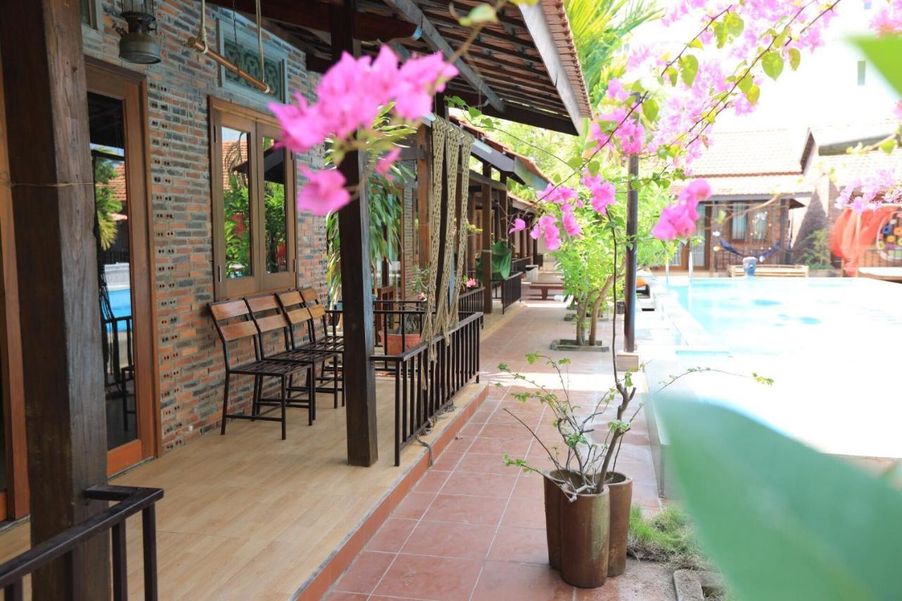 MAY Bungalow 2*