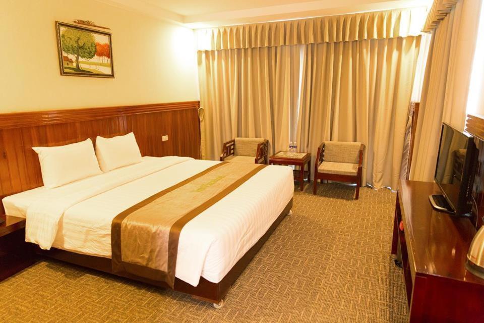 Plaza 4* Vinh