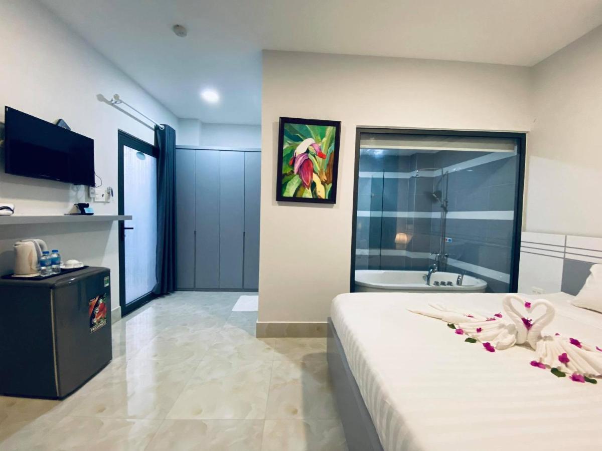 Vivian Hotel