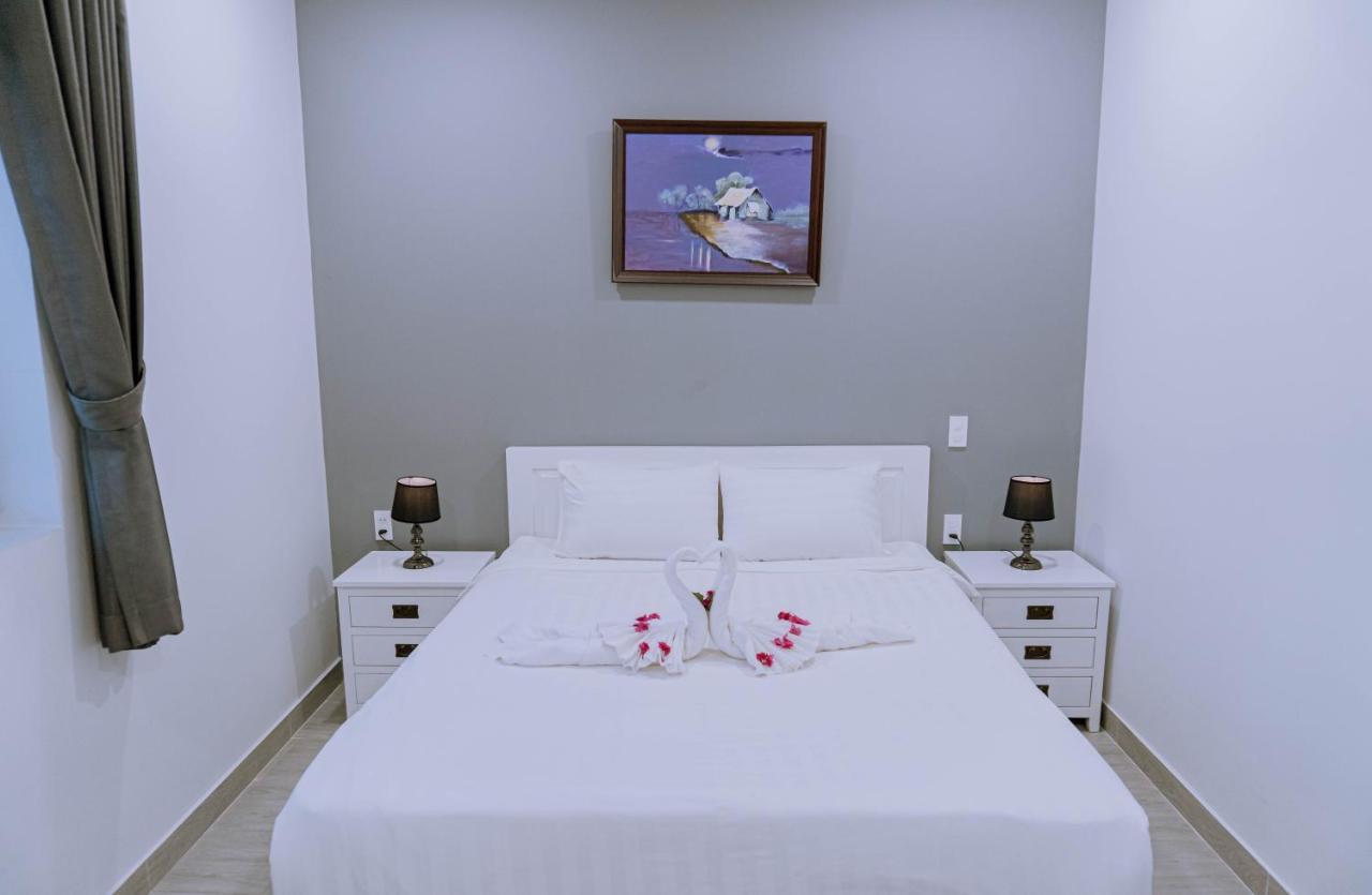 Vivian Hotel