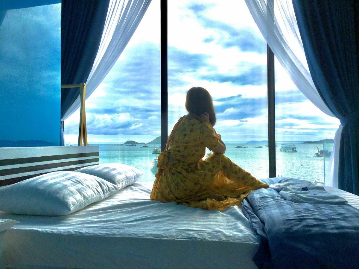Sky & Sea