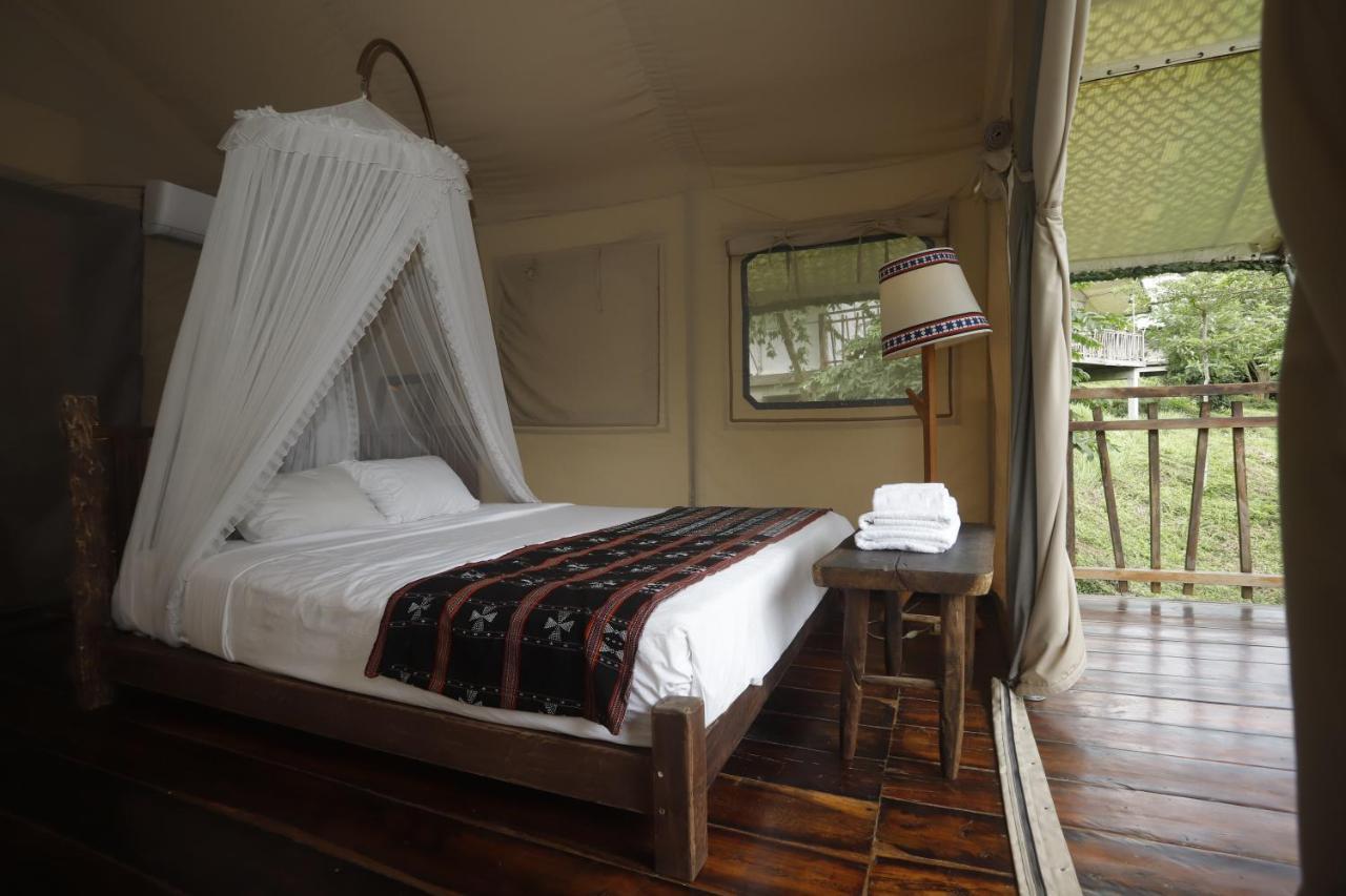 Resort Lak Tented Camp