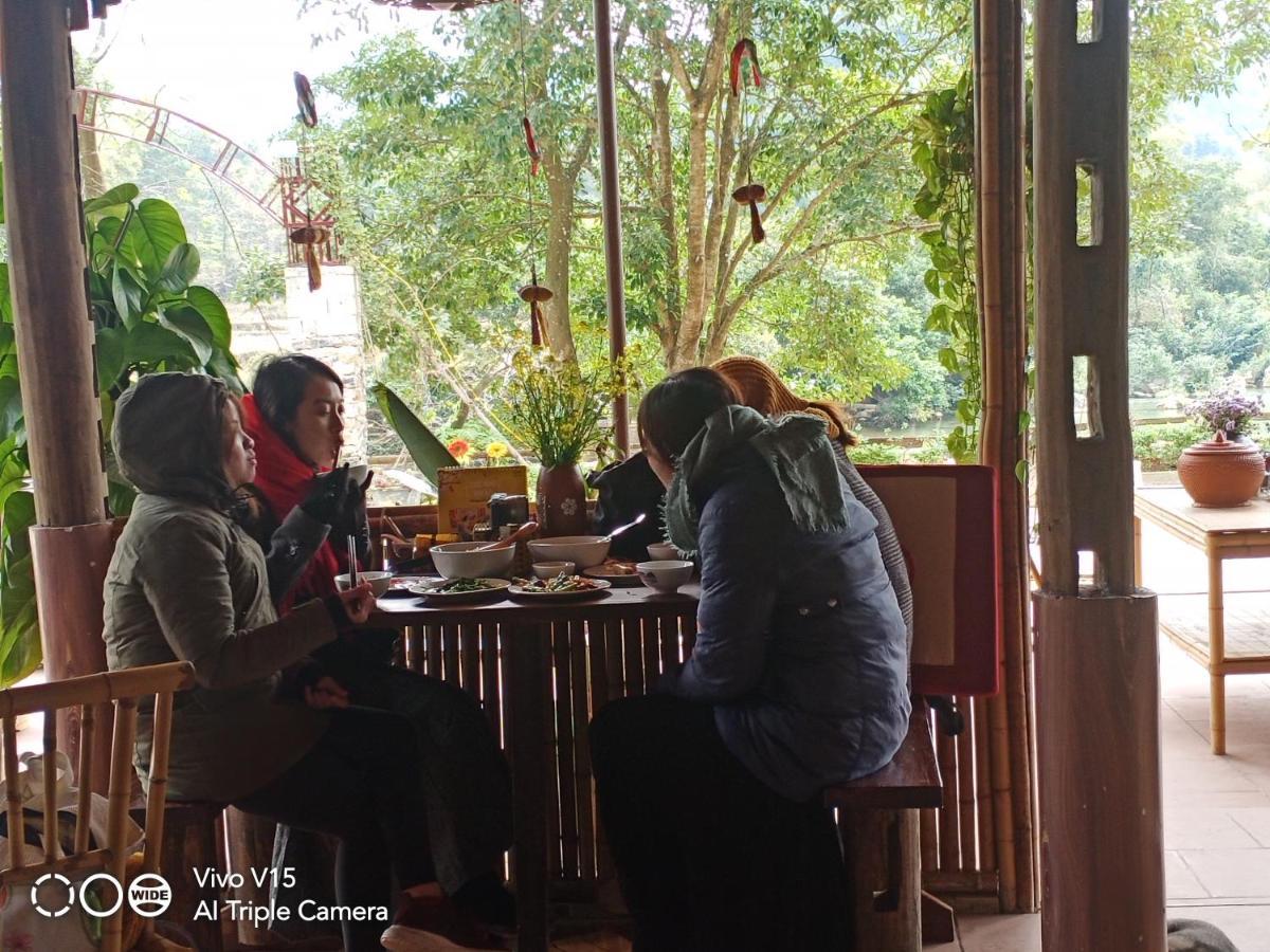 Lan's Thac Ban Gioc Waterfalls *