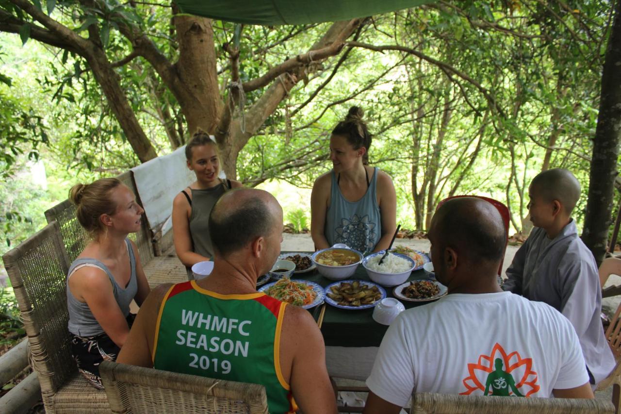 Cham Island Smiles Homestay *