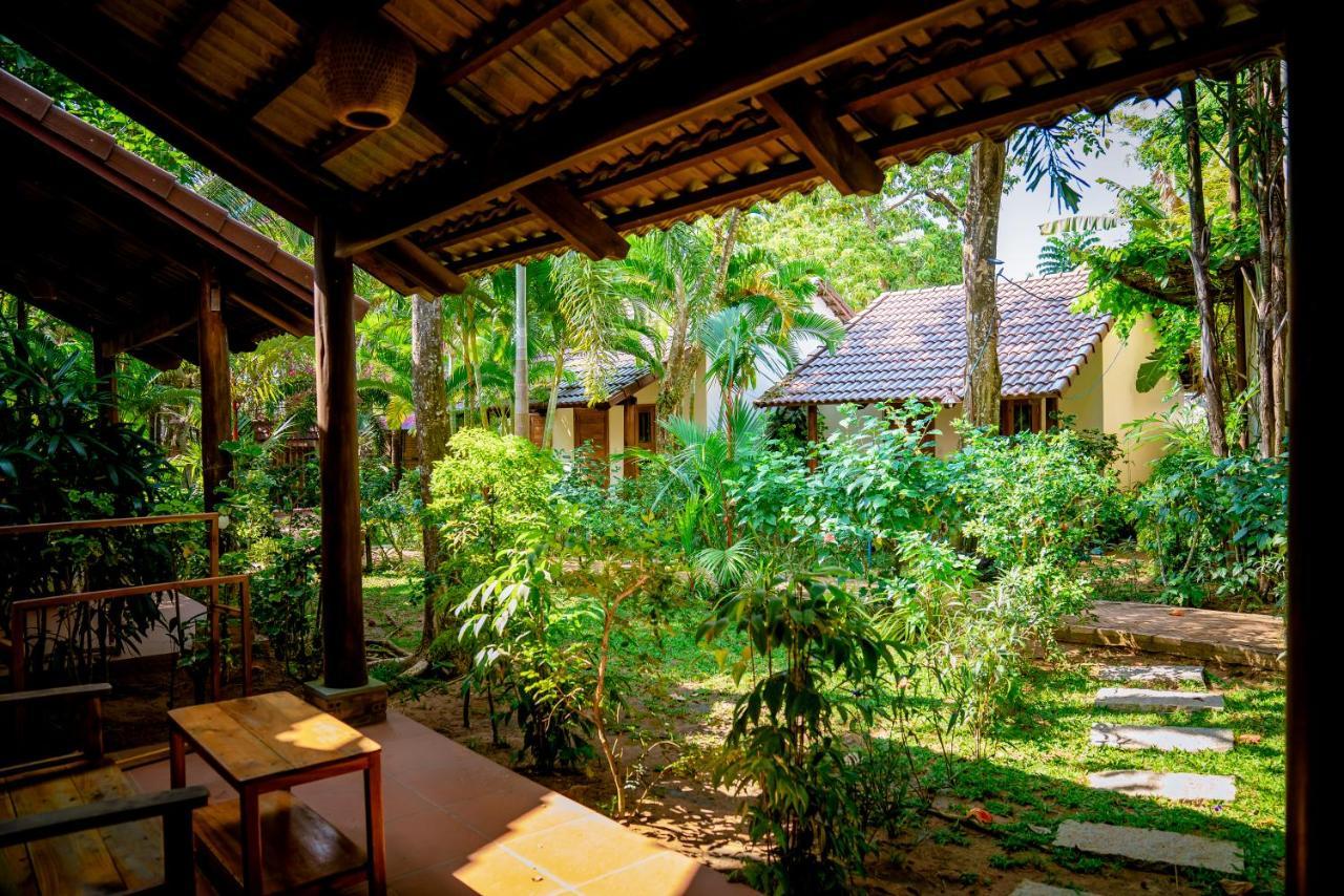 La Resort, Resort