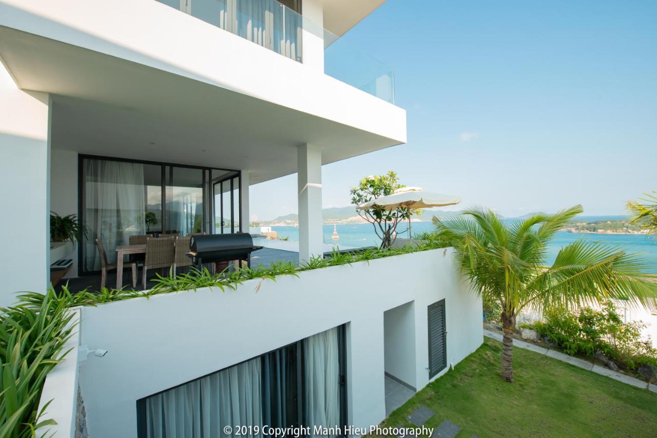 Casa Blanca Villas *