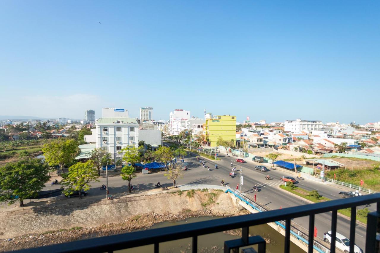 La Casa Hotel *