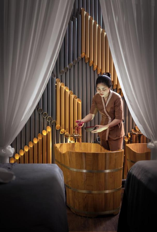 Aira Boutique & 4*