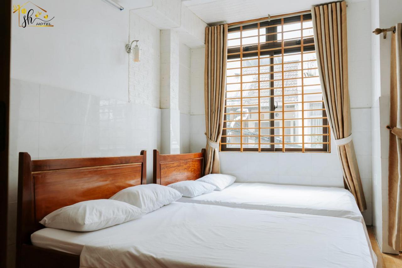 Hotel Sh 2*